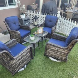 New Patio Set/ Outdoor Furniture/ Conversation Set  Swivel Chairs