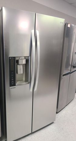 LG Side-by-Side Silver Refrigerator Fridge
