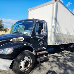 2006 FreightLiner M-2 With Liftgate
