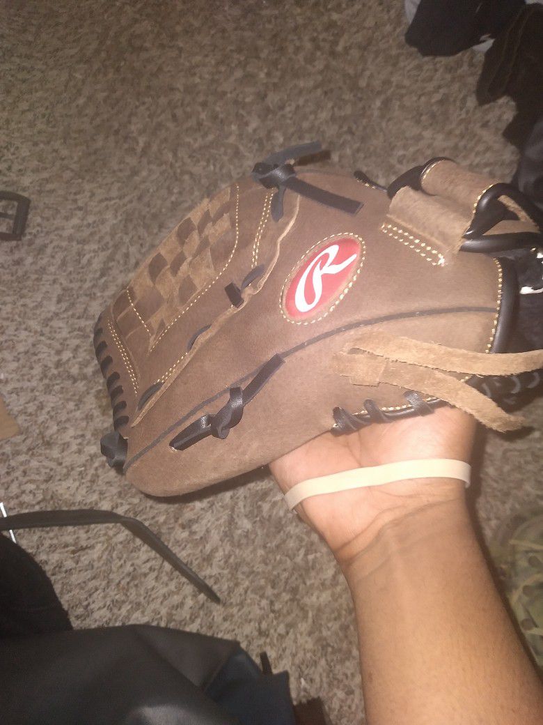 Rawlings  (Right Hand) Baseball Glove 