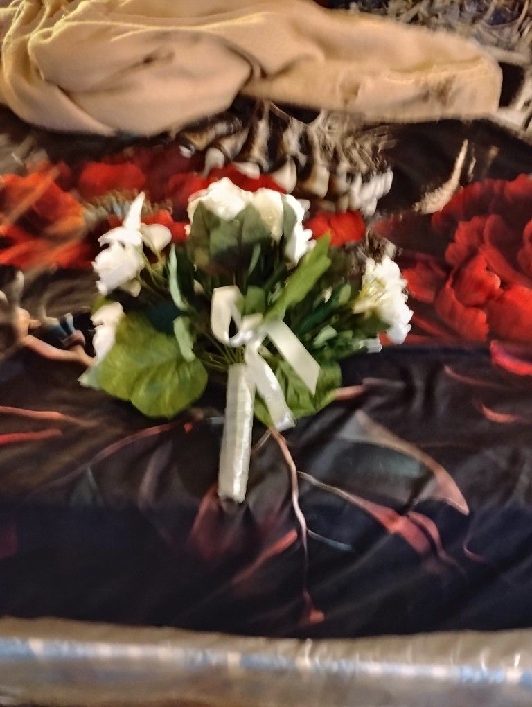 White Bouquets 