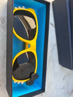 sun glasses and mouse