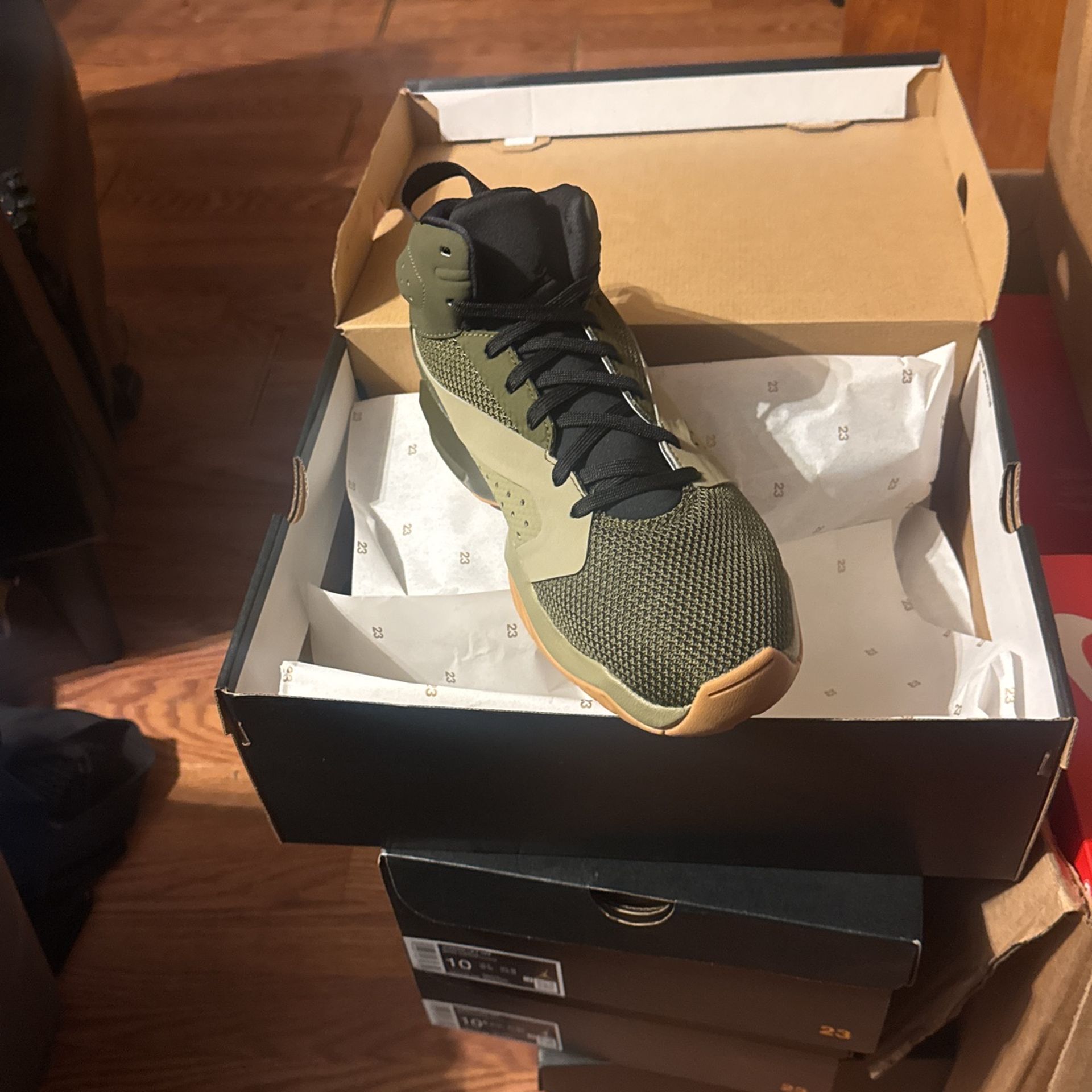 Brand New Authentic Jordan Lift Off