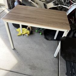 Table / Desk
