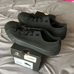 Boys Converse Size 3