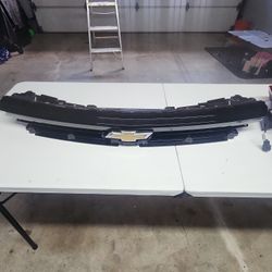 2024-2026  Chevy Equinox Front Center Light 