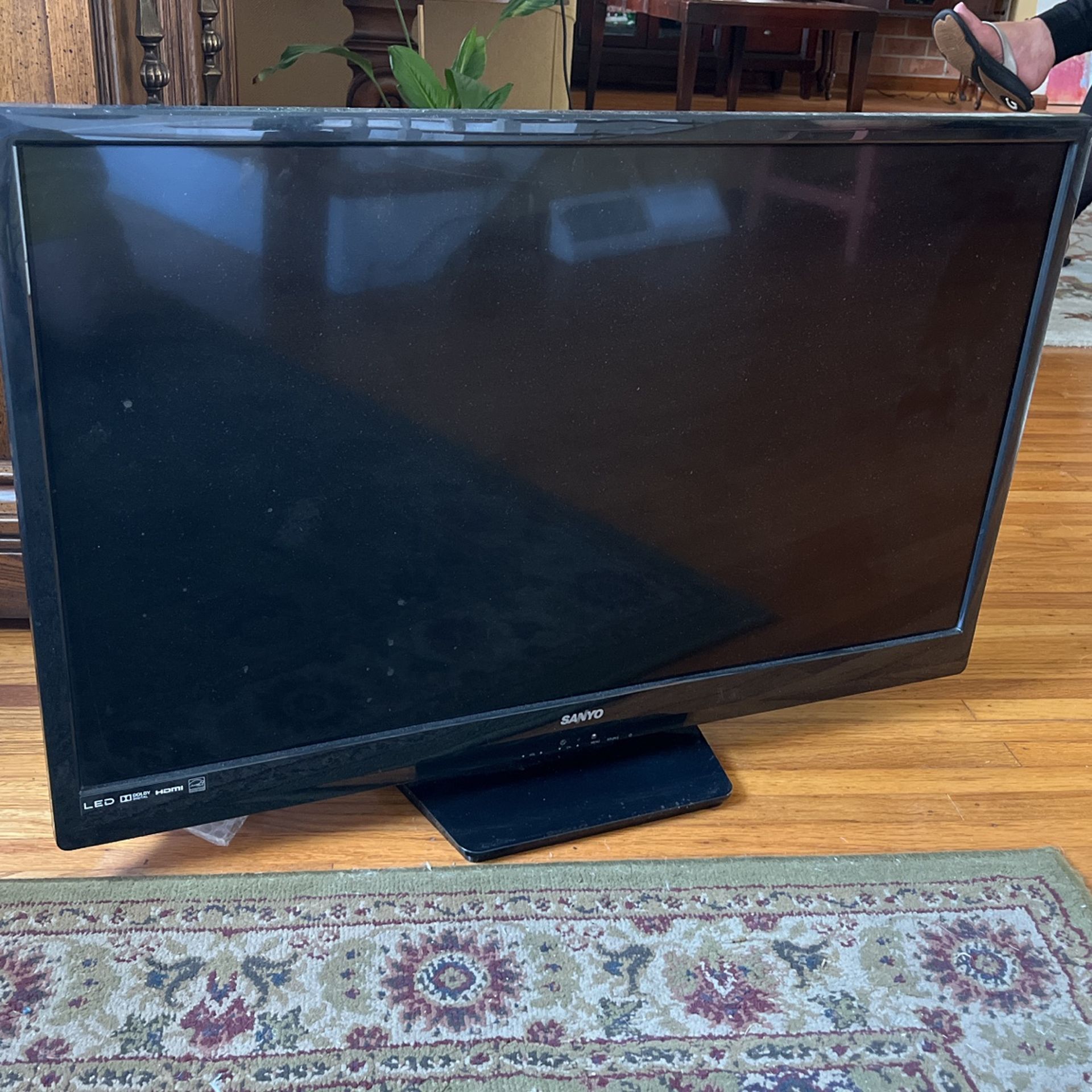 Sanyo 32” TV