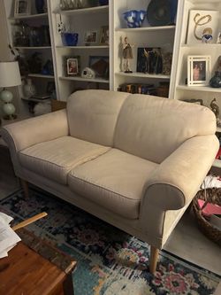 Flexsteel love seat, cream microfiber