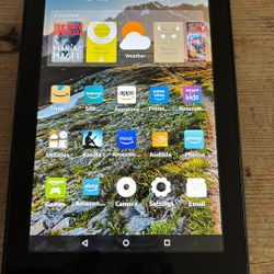 Kindle Fire Table 7 with 2 cases