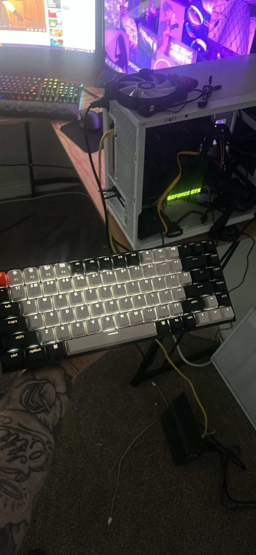 Keychron V2 Mechanical Bluetooth Gaming keyboard