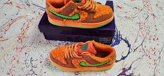 Nike SB Dunk Low Grateful Dead Orange Bears.Fuzzy Design:  men size 7 women size 8.5