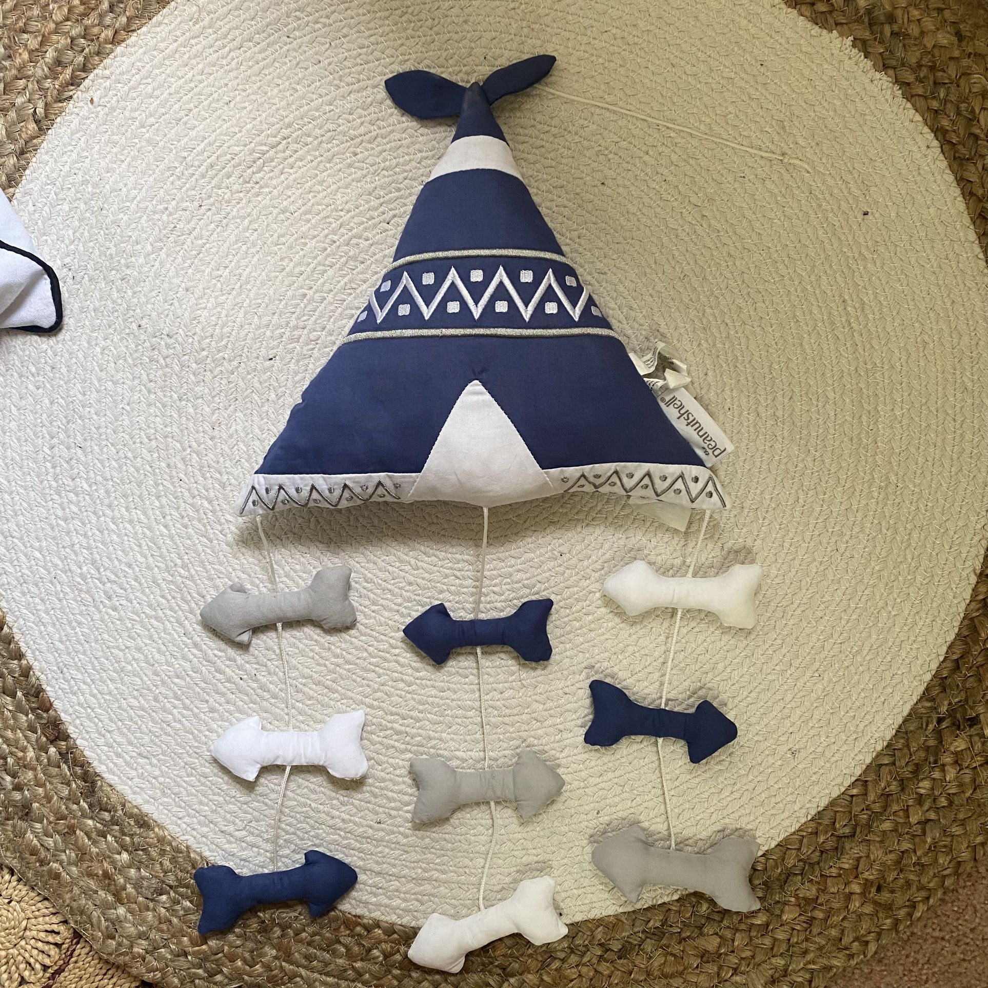 Navy blue/white/gray soft teepee and arrow crib mobile