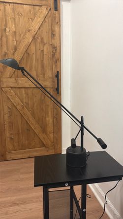 Black Adjustable Arm Desk Lamp