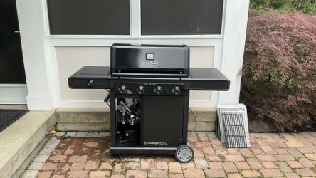 Charbroil Grill/New