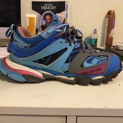 BALENCIAGA TRACK “SIZE 44  TRADES ACCEPTED 