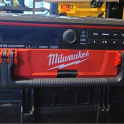 Milwaukee Packout Radio