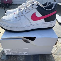 Nike Air Force 1