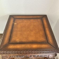 2 Side Tables And 2 Lamps 