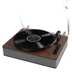  Built-in Stereo Speakers, Hinged Dust Cover, and Digital Conversion