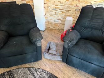 Set of 2 Ashley Diana Recliners