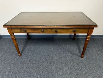 OFFICE/HOME DESK COMPUTER TRADITIONAL DESK WITH GLASS ON TOP
