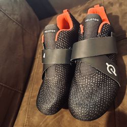 Peloton Altos Cycling Shoes, Black, Women's Size 8 / Men's Size 6.5