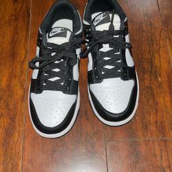 Nike Dunks Low Top Size 6 Woman