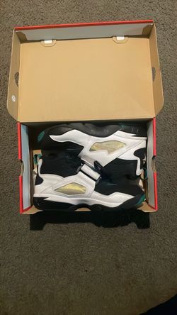 Nike diamond turf sneaker (11.0)