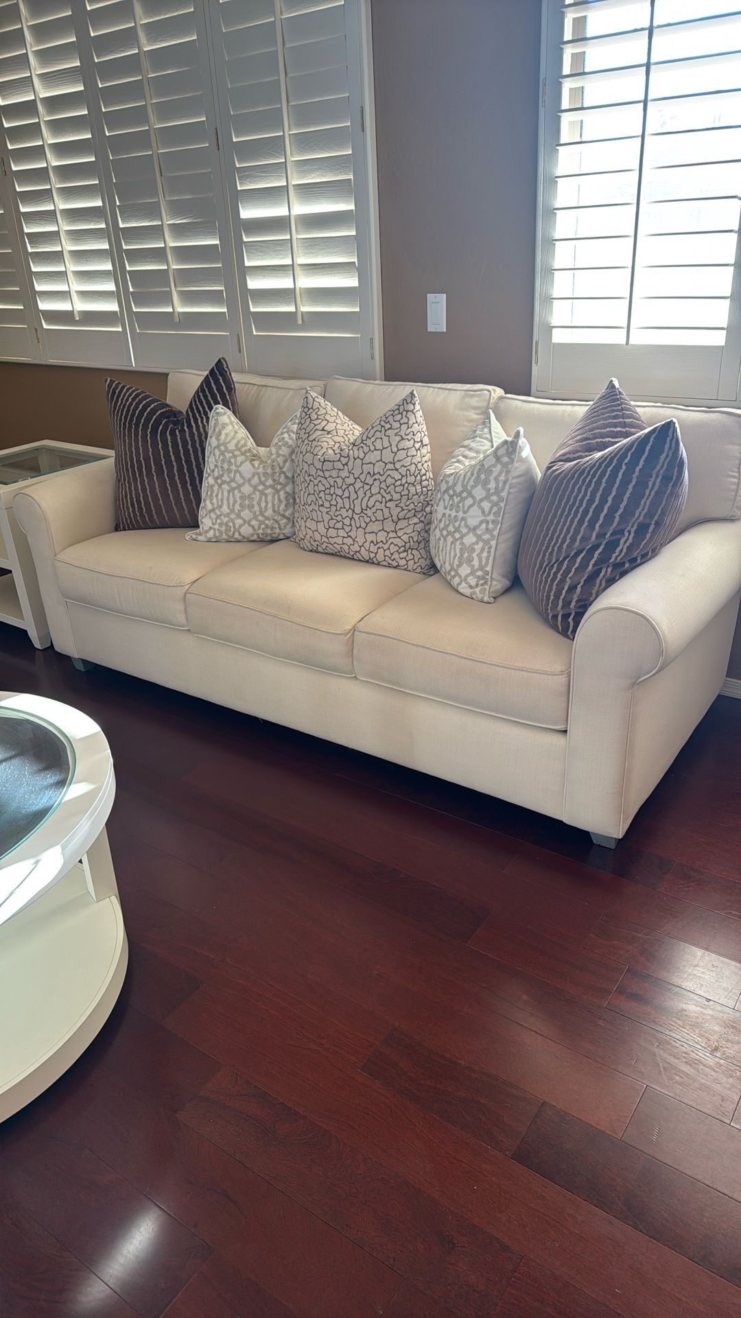 Sombrero White Couch And Moretti Chair