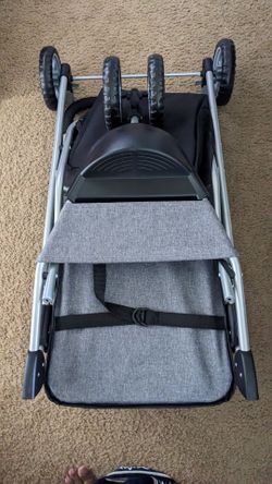 🐕🐶 stroller New open box