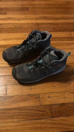 Keen Hikers Size 7