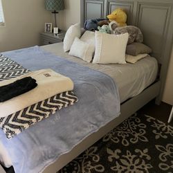 Queen Size Bedroom Set 