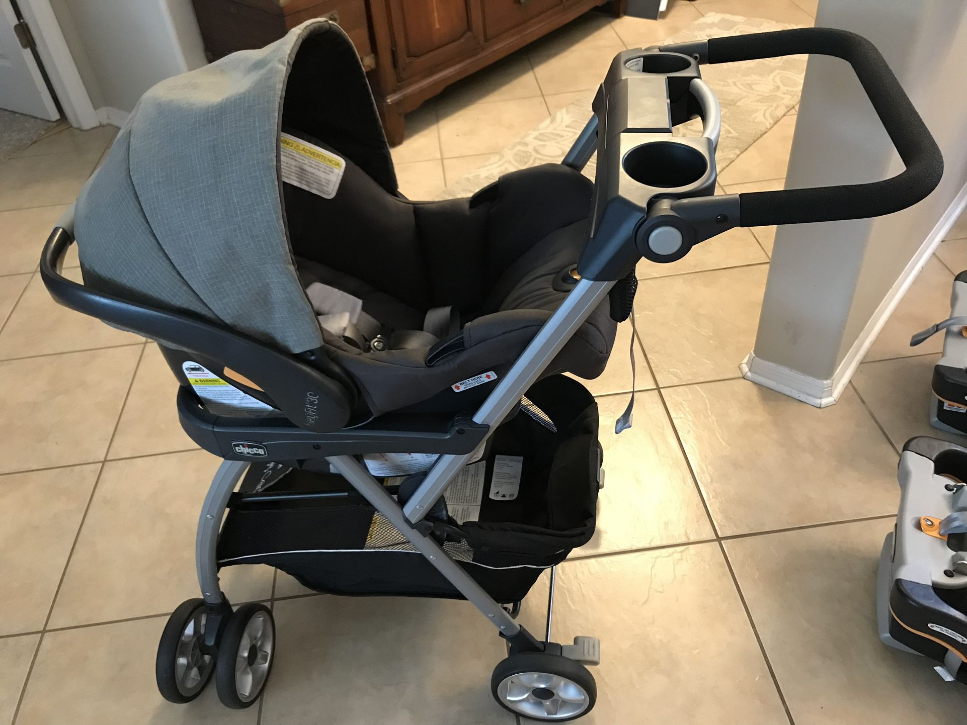 Chicco Car Seat With Caddy