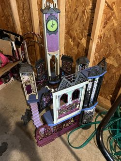 Monster High Doll House