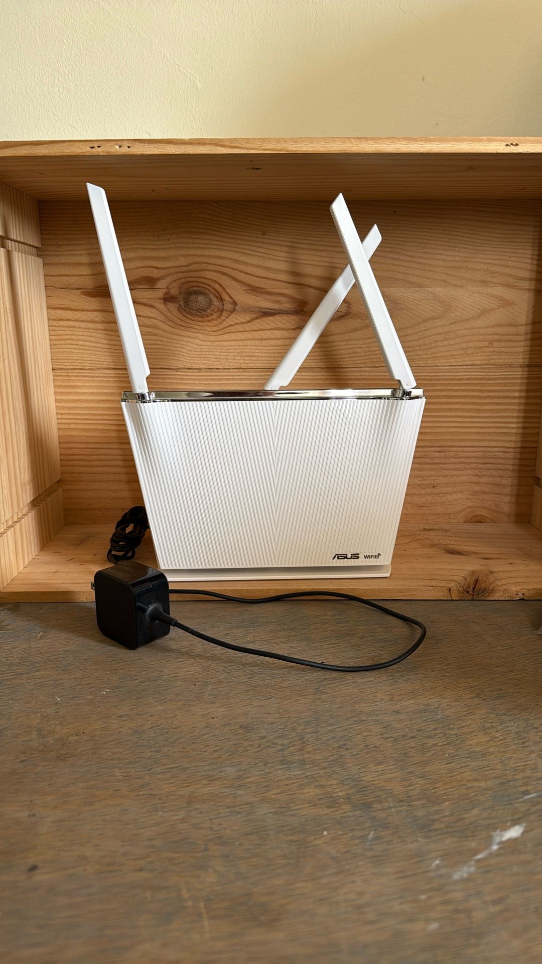 ASUS RT-AV68U WiFi 6 WiFi Router (white)