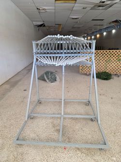 Heavy Duty Mobile Rug & Carpet Display Rack - 18 Swing Arms (6ft x 6ft
