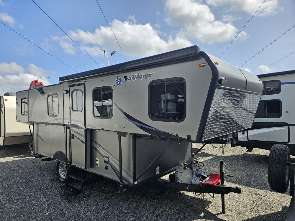 2015 Trailmanor 2720QB