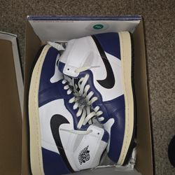 Jordan 1s 10.5 