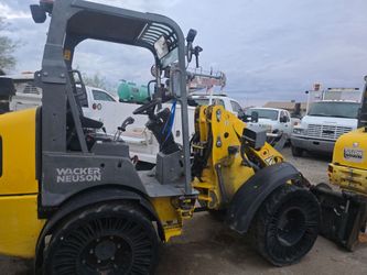 2016 wacker loader 4x4