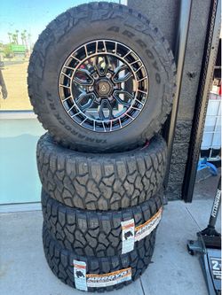 17” off-road wheels 33x12.5017 Silverado/gmc