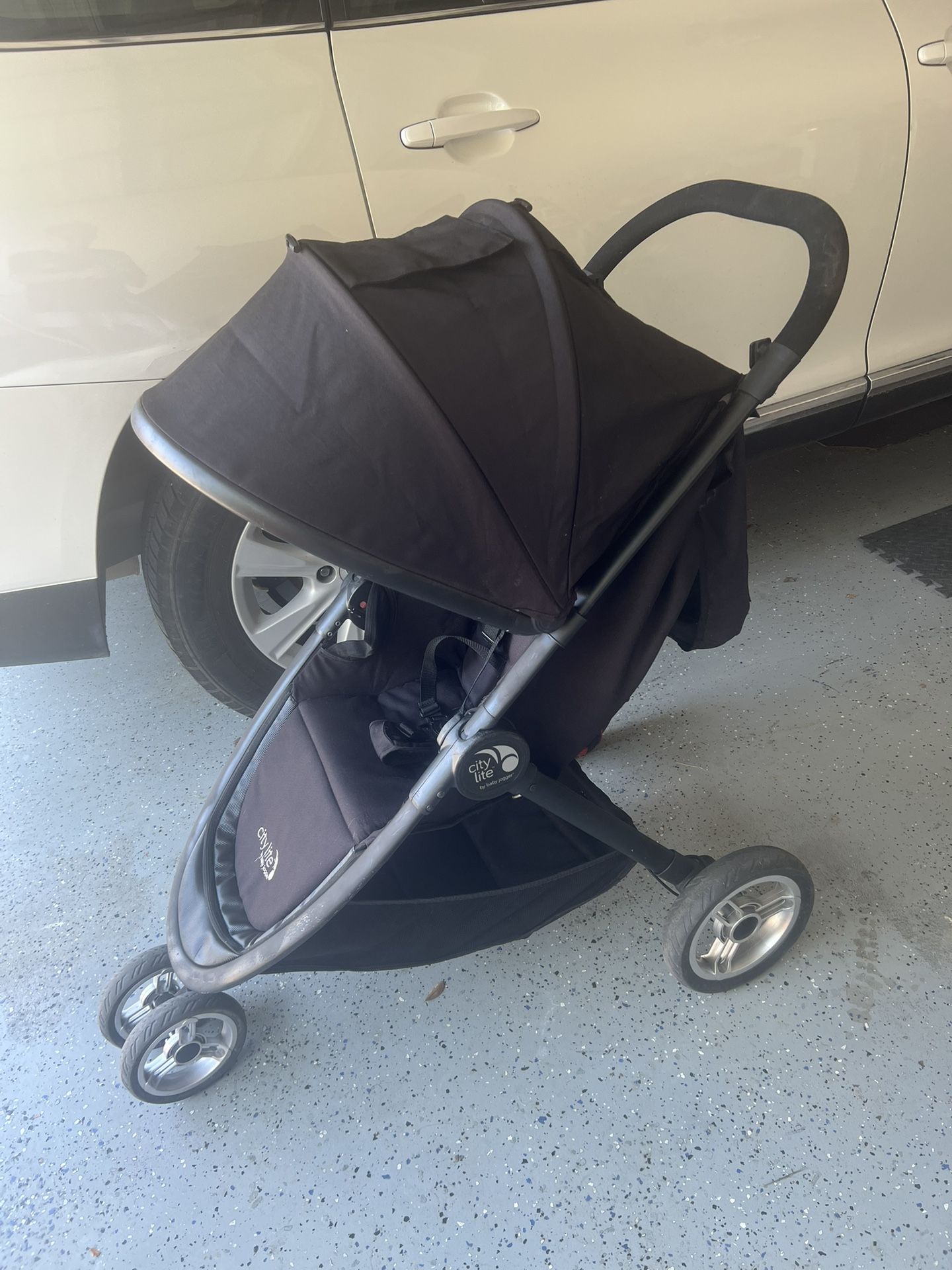 Like new of Baby Jogger City Elite Jogging Stroller Lightweight Black