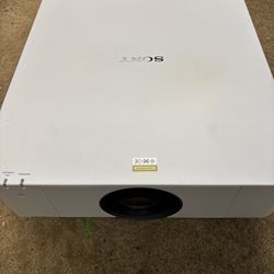 Sony projector VPL-FHZ65