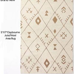 Brand New 5 X 7 Claybourne Jute/ Wool Area Rug 