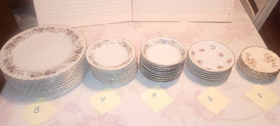 Plates Japanese porcelain 34 pieces