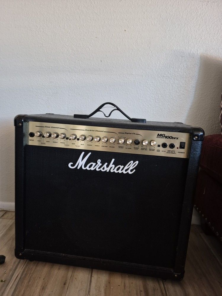 Marshall Guitar Amplifier 100W