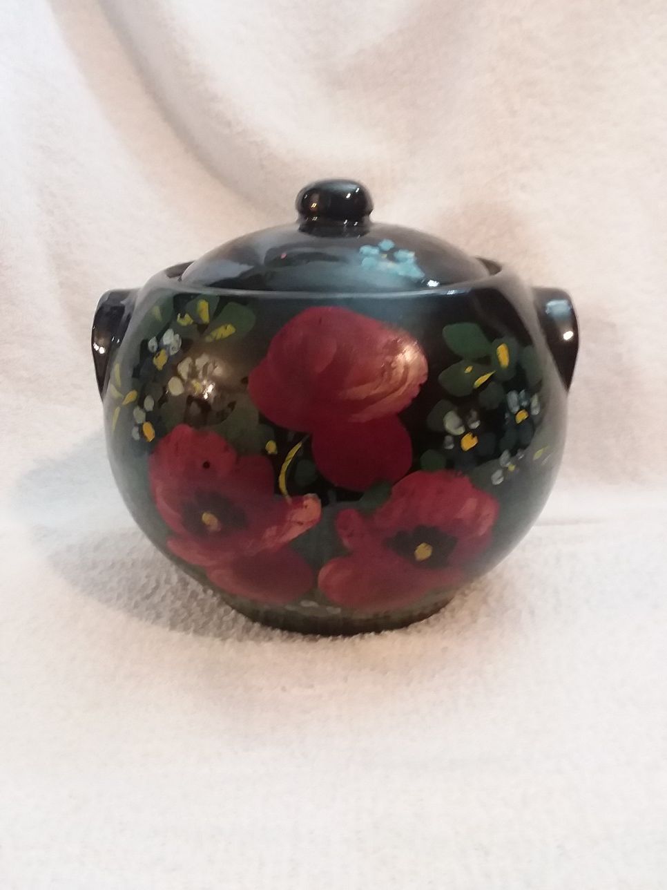 Vintage USA Handpainted Ceramic Bean Pot/Lid