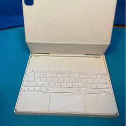 Apple Magic Keyboard For iPad - White (good Condition) 