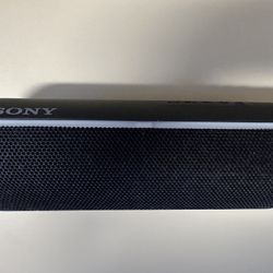 Sony SRS-XB22 Bluetooth Speaker - Excellent!
