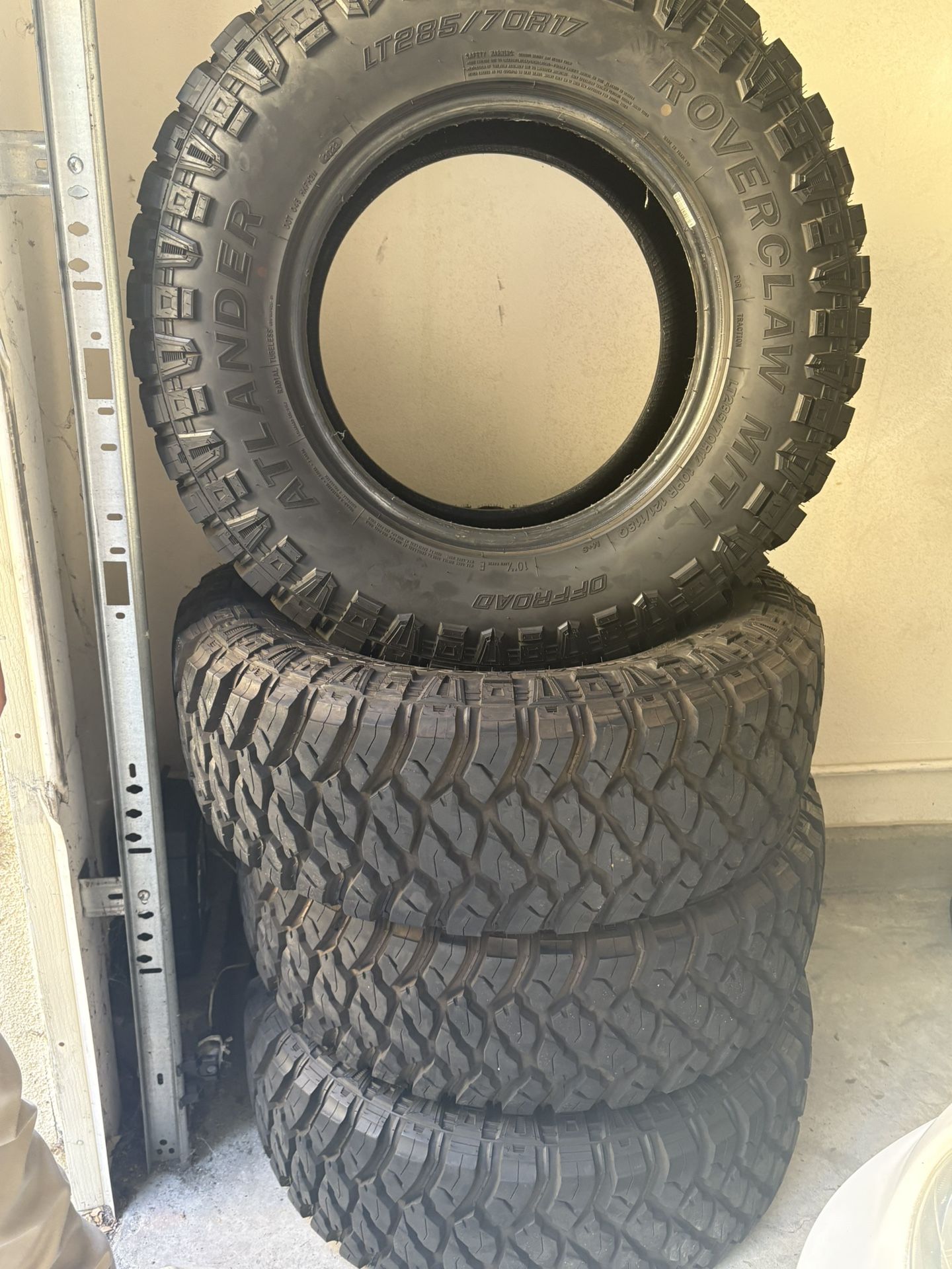 All Terrain ATLANDER tires LT285/70R17