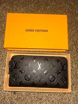 Brand New wallet with all tags